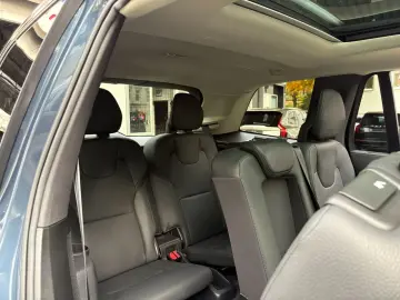 VOLVO XC90 T8 AWD Plus Dark 7 locuri