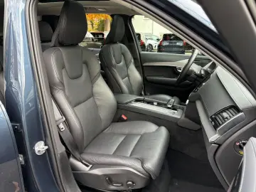 VOLVO XC90 T8 AWD Plus Dark 7 locuri
