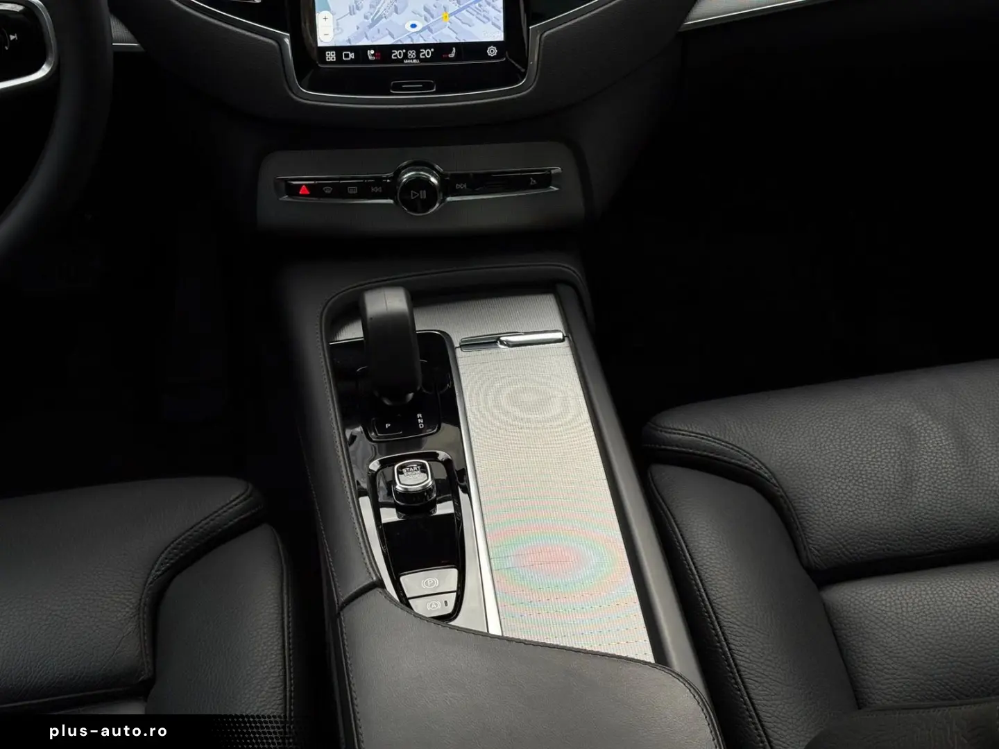 VOLVO XC90 T8 AWD Plus Dark 7 locuri