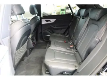 AUDI Q8 50 TDI