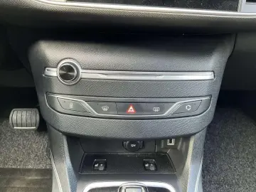 PEUGEOT 308 SW 1 5 BlueHDi EAT8 Allure Pack (Automatik)