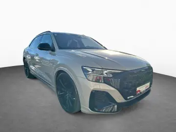 AUDI Q8 50 TDI QUATT MATRIX PANO AHK RAUTE LUFT 360