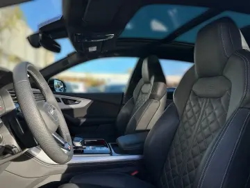 AUDI Q8 50 TDI QUATT MATRIX PANO AHK RAUTE LUFT 360