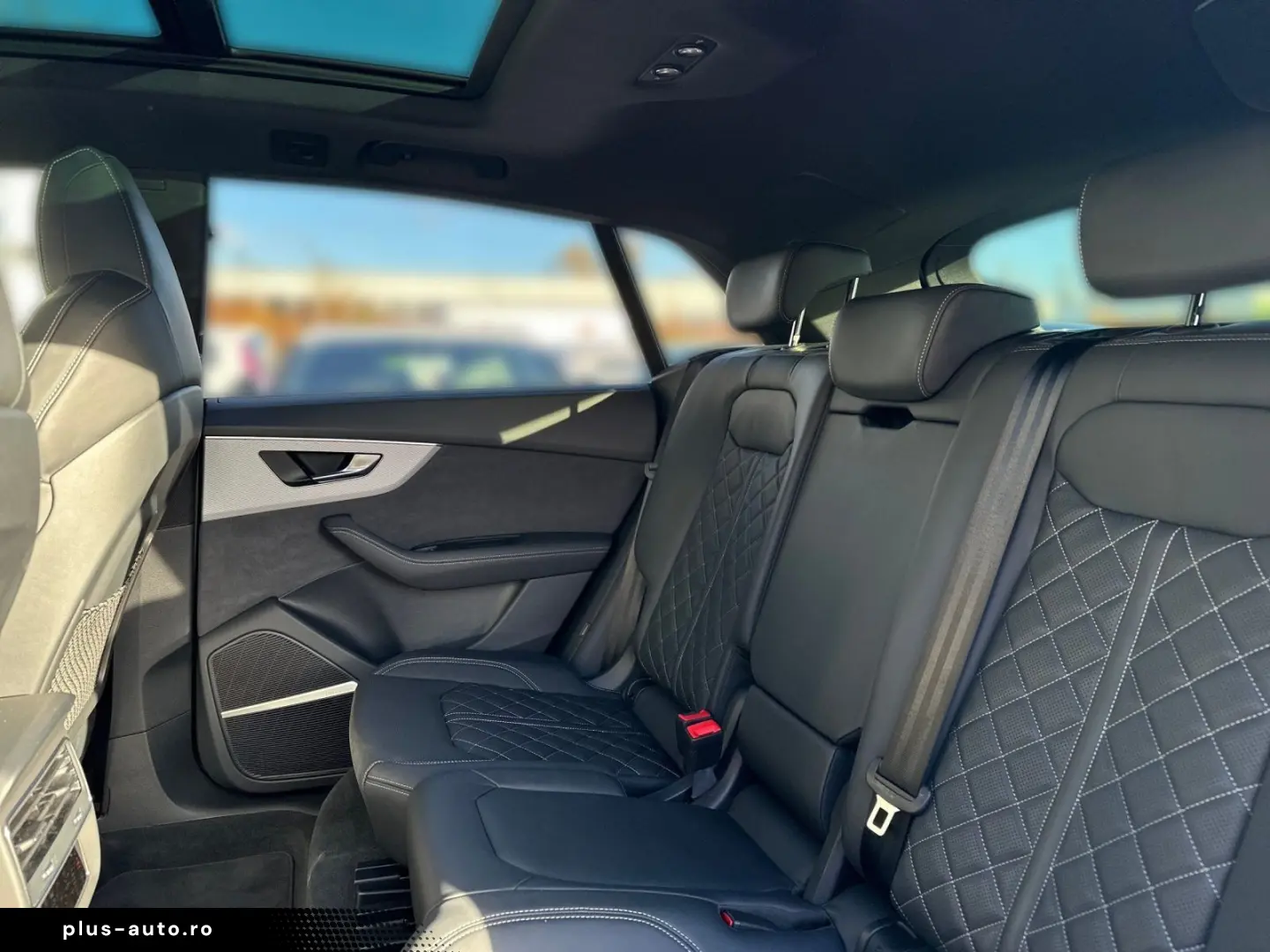 AUDI Q8 50 TDI QUATT MATRIX PANO AHK RAUTE LUFT 360