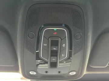 AUDI Q8 50 TDI QUATT MATRIX PANO AHK RAUTE LUFT 360