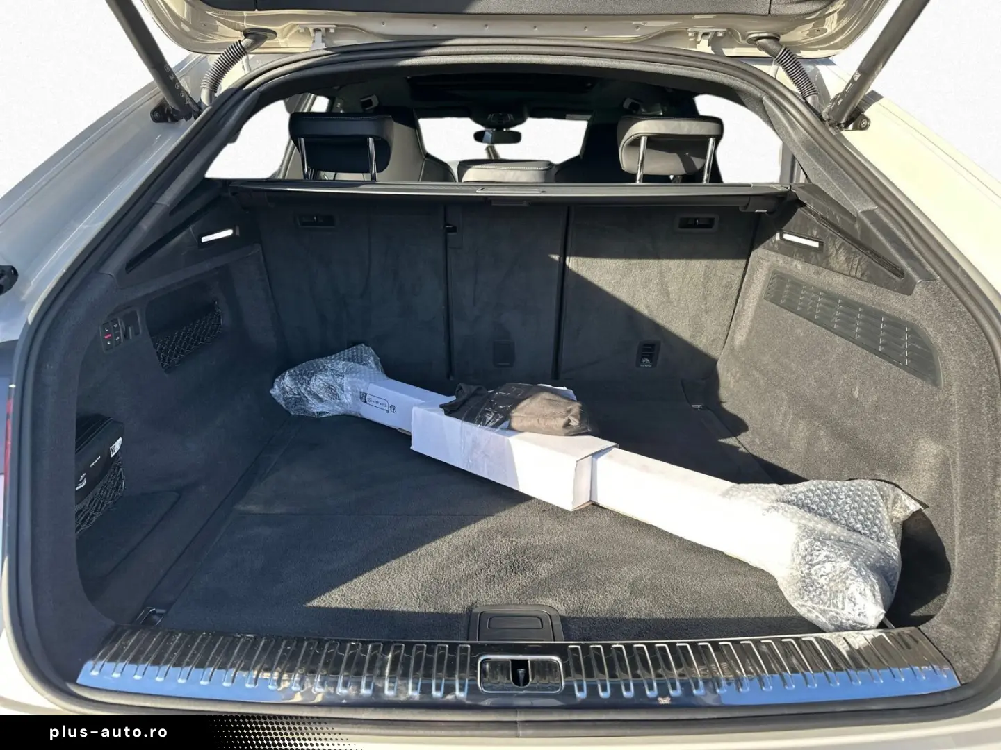 AUDI Q8 50 TDI QUATT MATRIX PANO AHK RAUTE LUFT 360