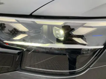 AUDI Q8 50 TDI QUATT S LINE MATRIX RAUTE AHK PANO B&O