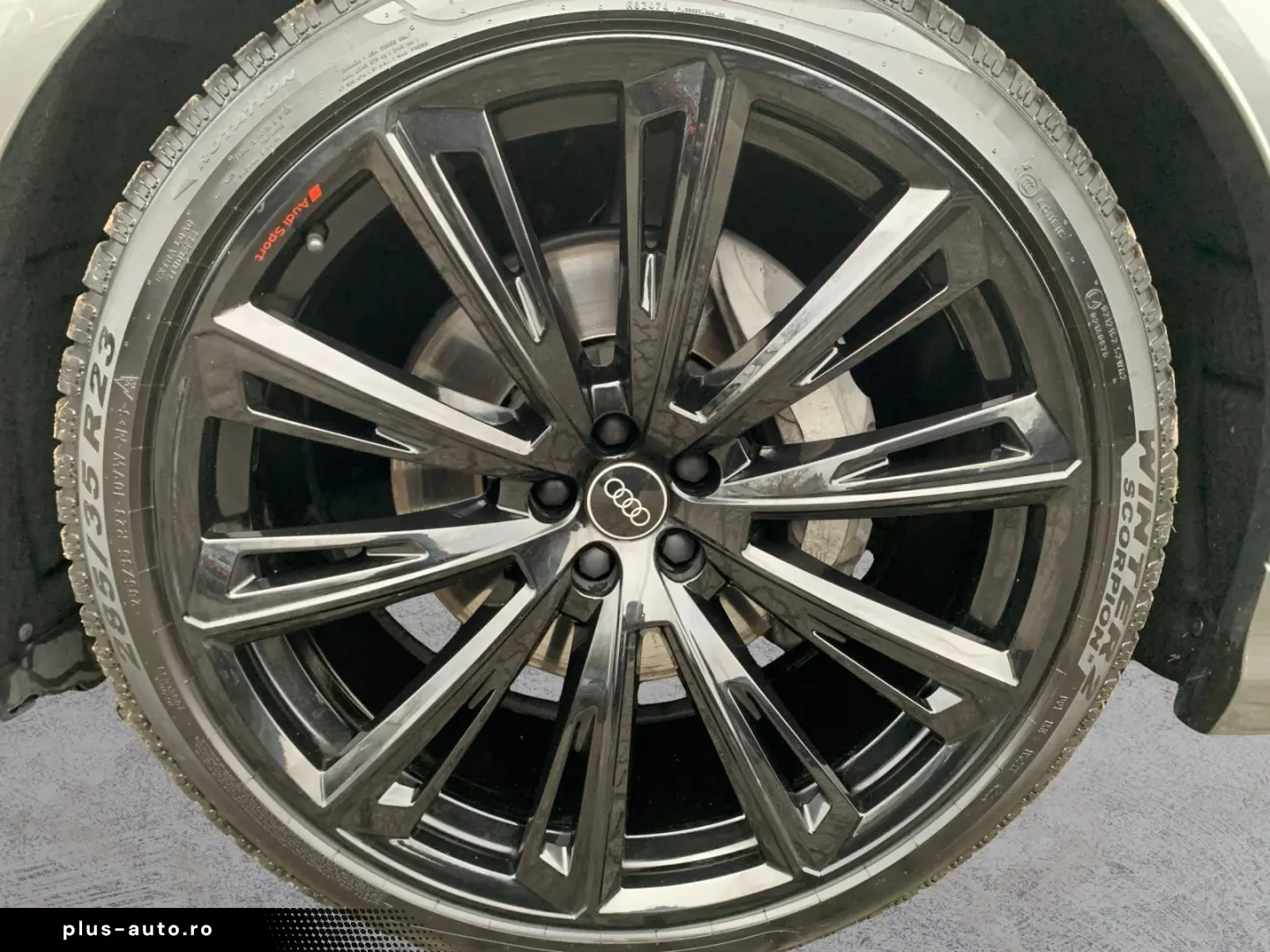 AUDI Q8 50 TDI QUATT S LINE MATRIX RAUTE AHK PANO B&O