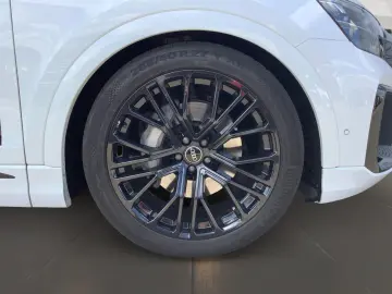 AUDI Q8 50 TDI quat. S line Matrix HUD Stdhz Pano AHK