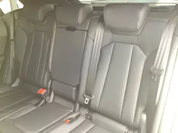 AUDI Q8 50 TDI quat. S line Matrix HUD Stdhz Pano AHK