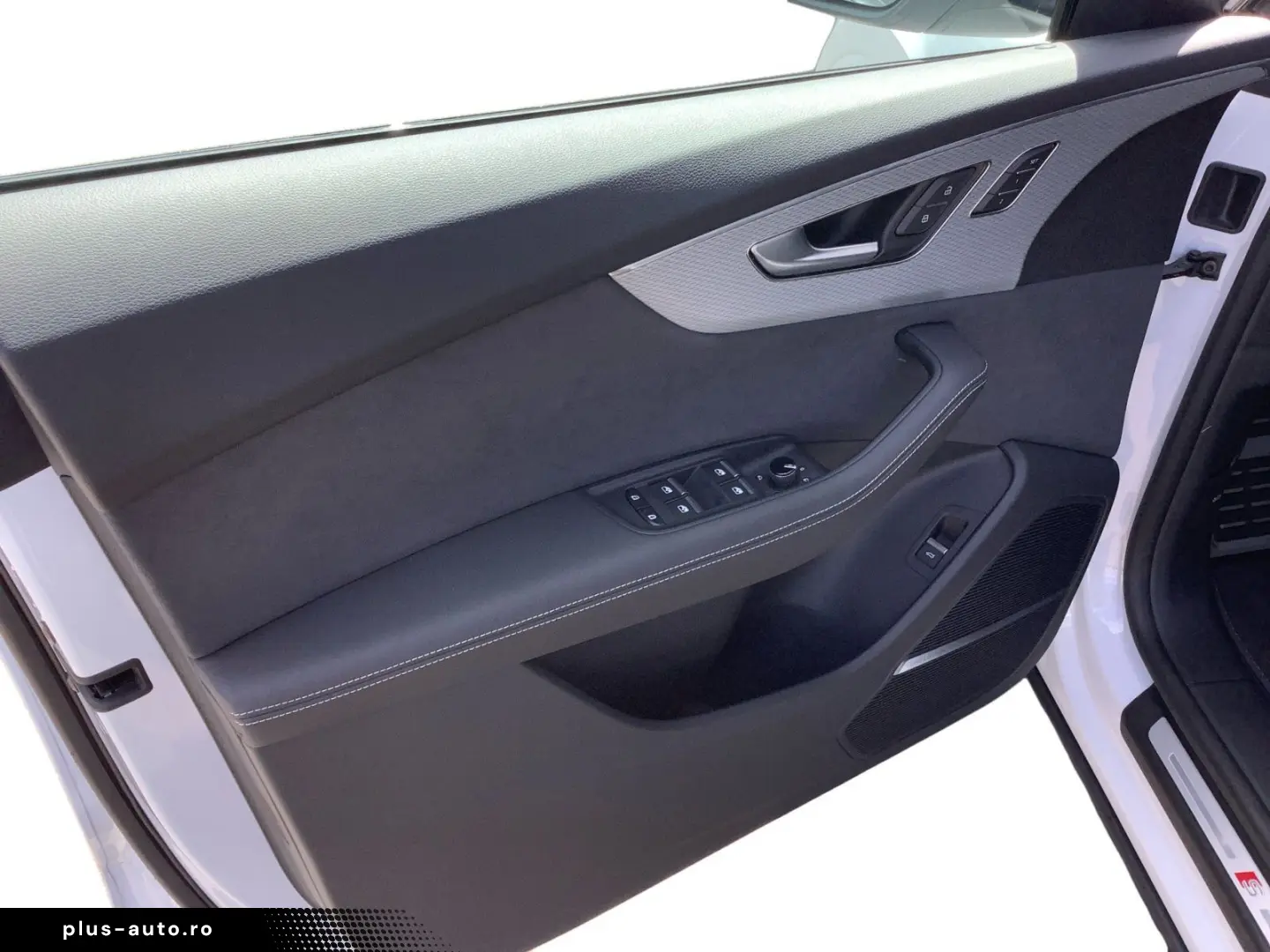 AUDI Q8 50 TDI quat. S line Matrix HUD Stdhz Pano AHK