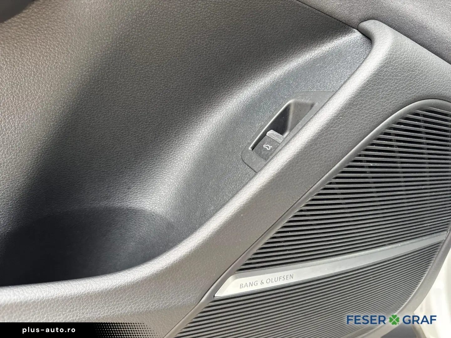 AUDI Q8 50 TDI qu. triptr. - 2 x S LINE - PANO - AHK