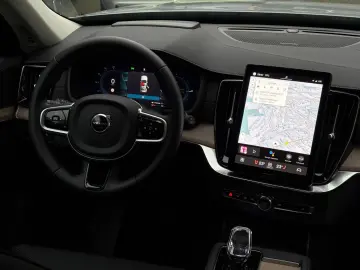 VOLVO XC90 T8 Plus Bright Facelift Head-Up PANO 360 AC