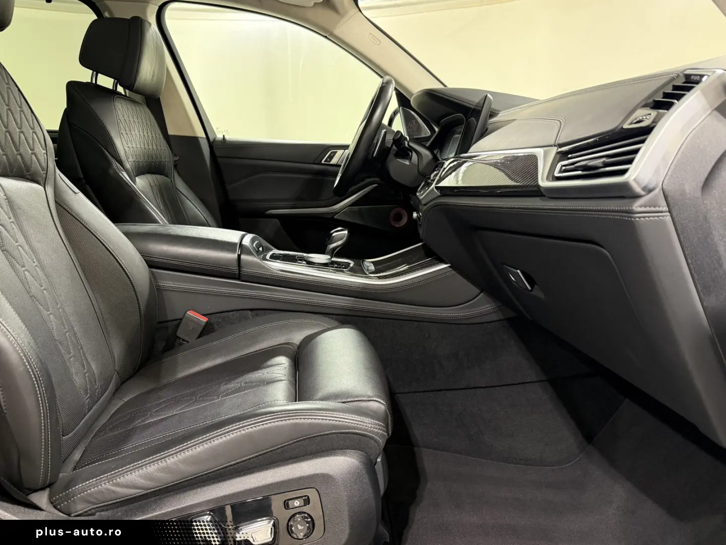 BMW X5 M50i  B&W 360  Panoramic