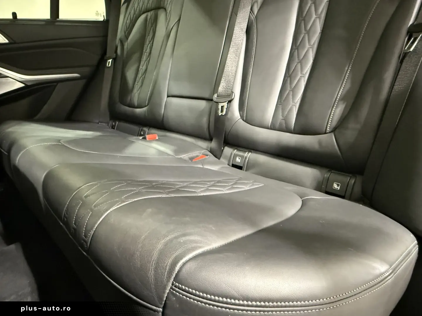 BMW X5 M50i  B&W 360  Panoramic