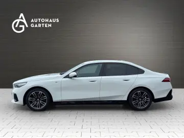 BMW 520 i M Sport LED Kamera Leder ERST 10.000 KM