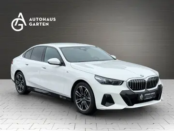 BMW 520 i M Sport LED Kamera Leder ERST 10.000 KM