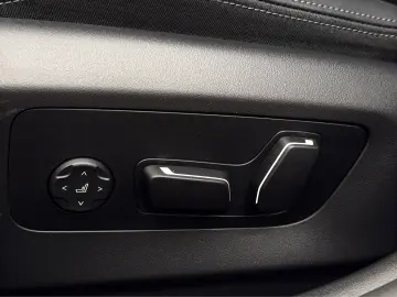 BMW 520 i M Sport LED Kamera Leder ERST 10.000 KM