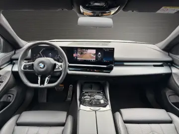 BMW 520 i M Sport LED Kamera Leder ERST 10.000 KM