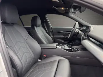 BMW 520 i M Sport LED Kamera Leder ERST 10.000 KM