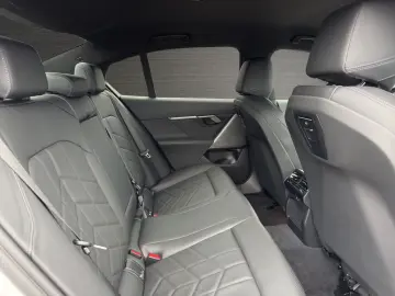 BMW 520 i M Sport LED Kamera Leder ERST 10.000 KM