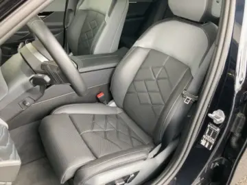 BMW 520 i Limousine Sportpaket Navi Leder Digitales