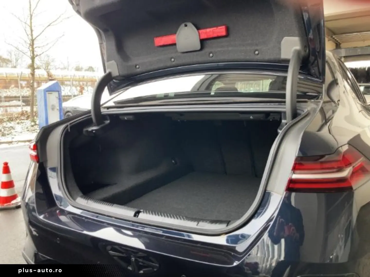 BMW 520 i Limousine Sportpaket Navi Leder Digitales