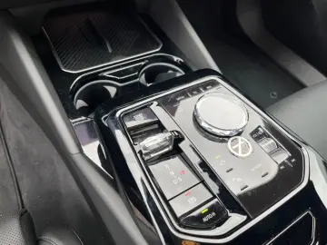 BMW 520i M Sport Pano AHK DAPro AdLED 360  H K HUD