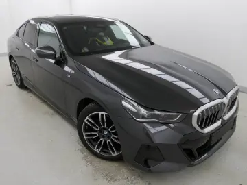 BMW 520i M Sport AHK DA  PA  H K AdpLED LCPro Travel