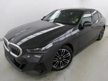 BMW 520i M Sport AHK DA  PA  H K AdpLED LCPro Travel