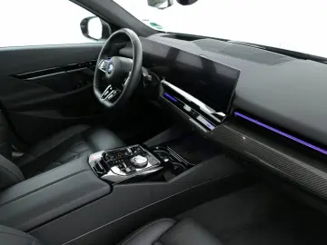 BMW 520i M Sport AHK DA  PA  H K AdpLED LCPro Travel