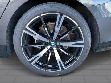 BMW 520 i M Sportpaket AHK LED ACC Navi  Soundsystem