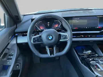 BMW 520 i M Sportpaket AHK LED ACC Navi  Soundsystem