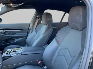 BMW 520 i M Sportpaket AHK LED ACC Navi  Soundsystem