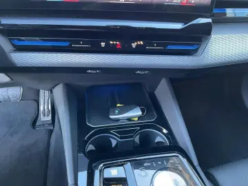 BMW 520 i M Sportpaket AHK LED ACC Navi  Soundsystem