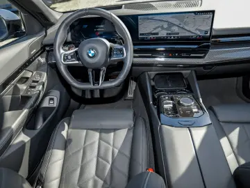 BMW 520i Limousine M Sport AHK Pano Standheiz. DA  H