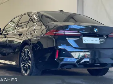 BMW 520i A Lim M-Sport AHK ACC 360  Sitzbelü Standh