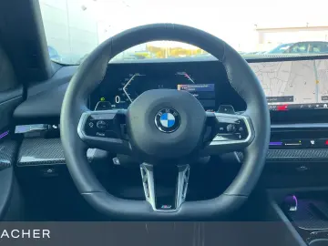 BMW 520i A Lim M-Sport AHK ACC 360  Sitzbelü Standh