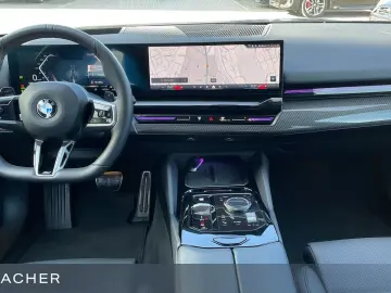 BMW 520i A Lim M-Sport AHK ACC 360  Sitzbelü Standh