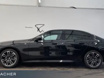 BMW 520i A Lim M-Sport AHK ACC 360  Sitzbelü Standh