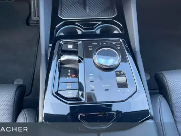 BMW 520i A Lim M-Sport AHK ACC 360  Sitzbelü Standh