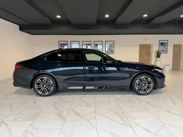 BMW 520 i M Sport Pano Shadow-Line Head-up AHK SHZ