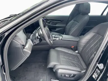 BMW 520i Lim M SPORT AdLED AHK Pano StHz H K St Go