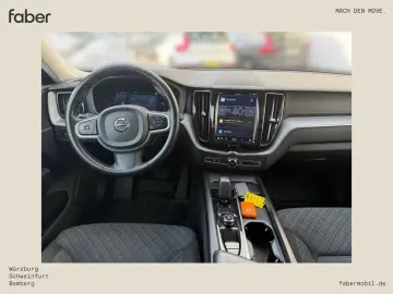 VOLVO XC60 B4 Diesel Momentum Pro 2WD