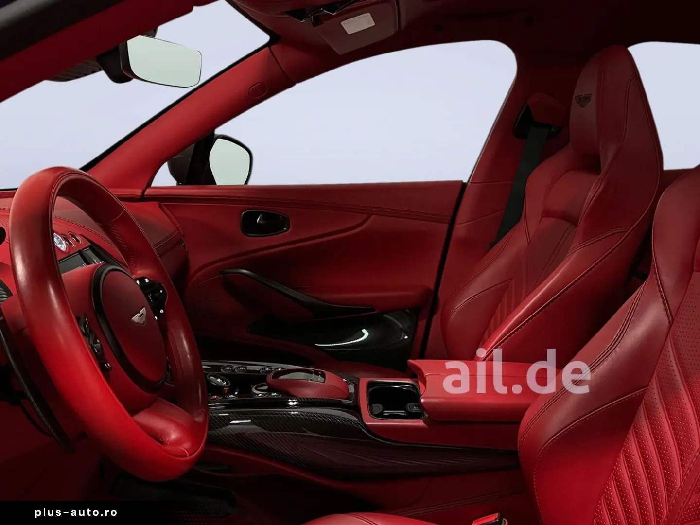 ASTON MARTIN DBX 707