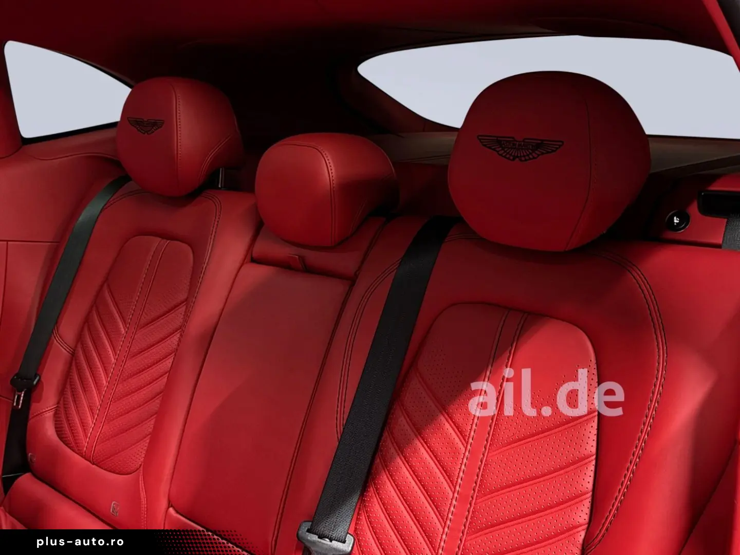 ASTON MARTIN DBX 707