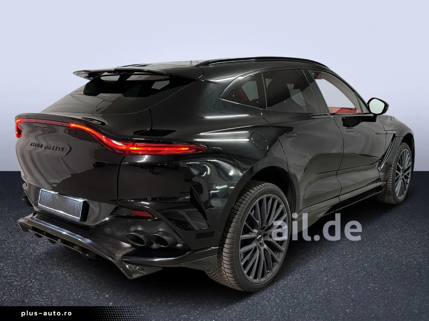 ASTON MARTIN DBX 707