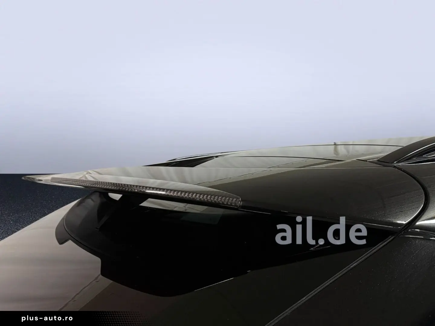 ASTON MARTIN DBX 707