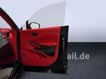 ASTON MARTIN DBX 707