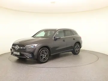 MERCEDES-BENZ GLC 200 4M AMG Line 2x LED PANO AHK